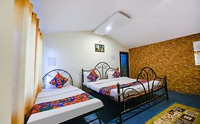 Fabexpress 180 Degree Resort